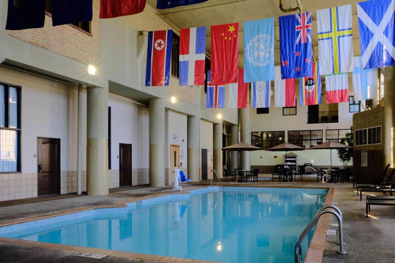 Pet-Friendly Canal Park Condonear Lakewalk Pool Дулут Экстерьер фото
